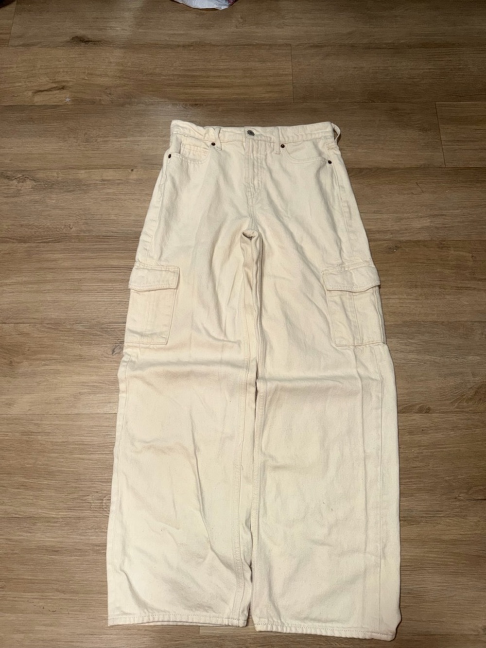 Old Navy Cream High-Rise Wide Leg Cargo Pants